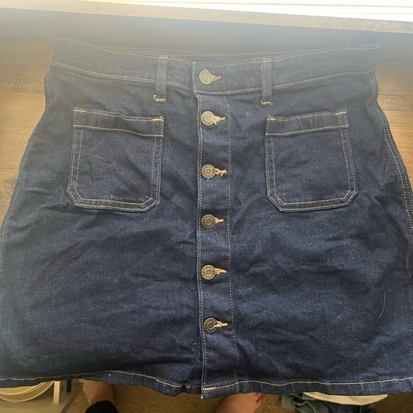GAP Mini Skirt - Picture 1 of 3